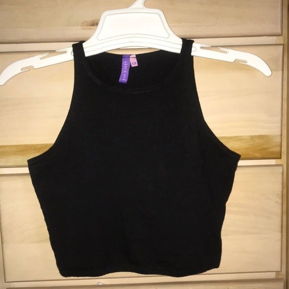 Tops - ❌SOLD on depop❌ Black tank crop top